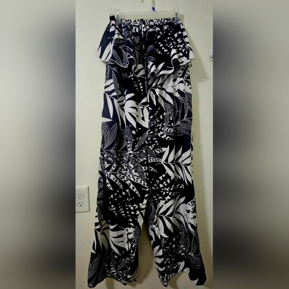 Black and White Patterned Women's Pants